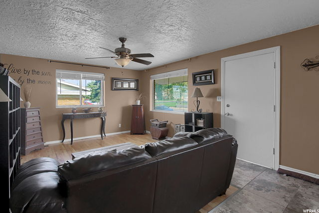 265 N Terrace Dr E, Clearfield, UT 84015 — photo 4