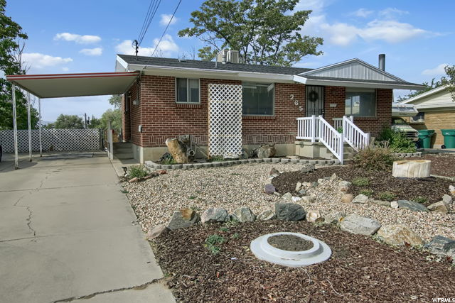 265 N Terrace Dr E, Clearfield, UT 84015 — photo 2
