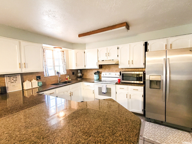442 W Creekview Rd N, Centerville, UT 84014 — photo 3