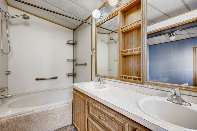 211 E Detroiter Cir, Murray, UT 84107 — photo 4