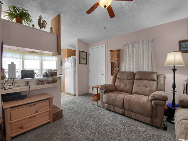 3 Lakeview Dr, Layton, UT 84041 — photo 3