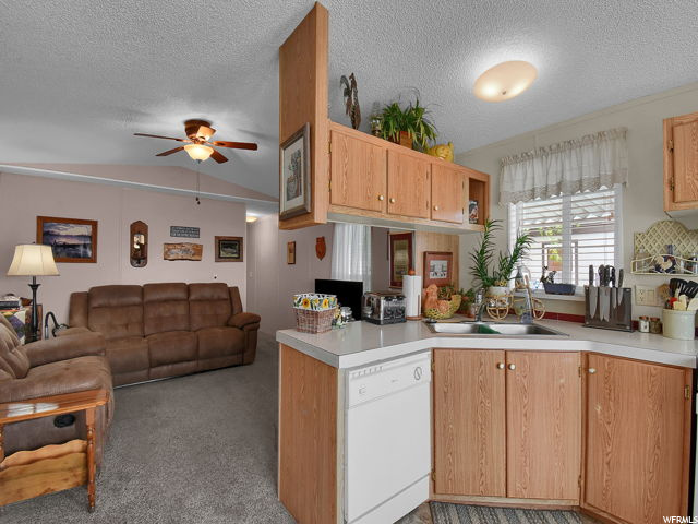 3 Lakeview Dr, Layton, UT 84041 — photo 8