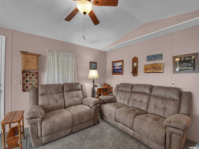 3 Lakeview Dr, Layton, UT 84041 — photo 4