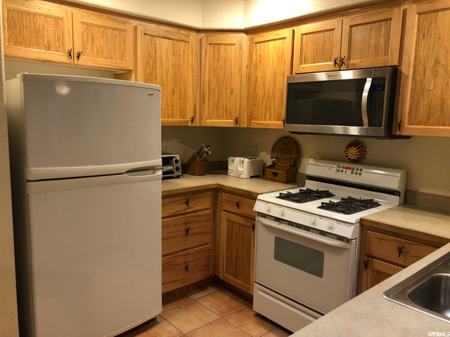 389 E Pueblo Ct, Moab, UT 84532 — photo 6