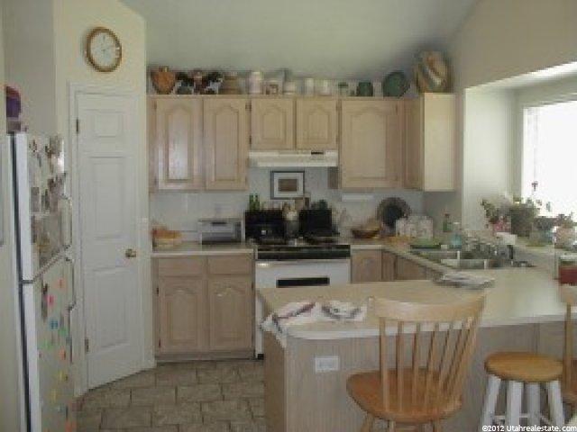 519 W 1950 N, Centerville, UT 84014 — photo 3