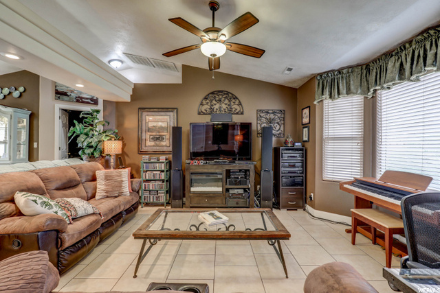 2166 E 10 S, St. George, UT 84790 — photo 7