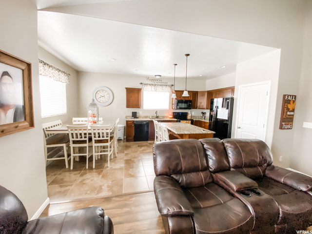 397 S Heritage Dr, Vernal, UT 84078 — photo 11