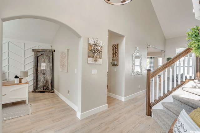 3247 N Redtail Way E, Layton, UT 84040 — photo 2