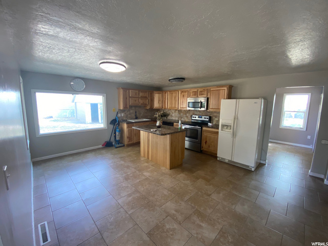 1430 E 335 S, Vernal, UT 84078 — photo 7