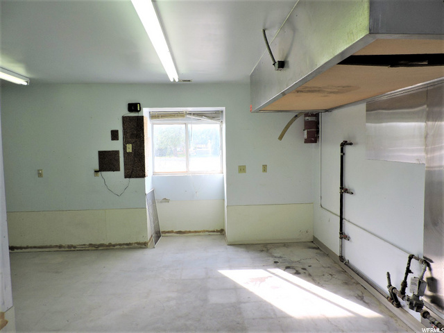 210 E 500 N, Hinckley, UT 84635 — photo 9