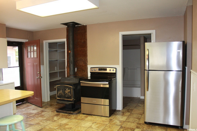 381 W 100 S, Bicknell, UT 84715 — photo 4
