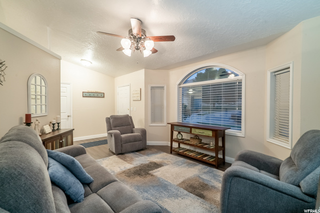 670 E 380 N, Hyrum, UT 84319 — photo 10