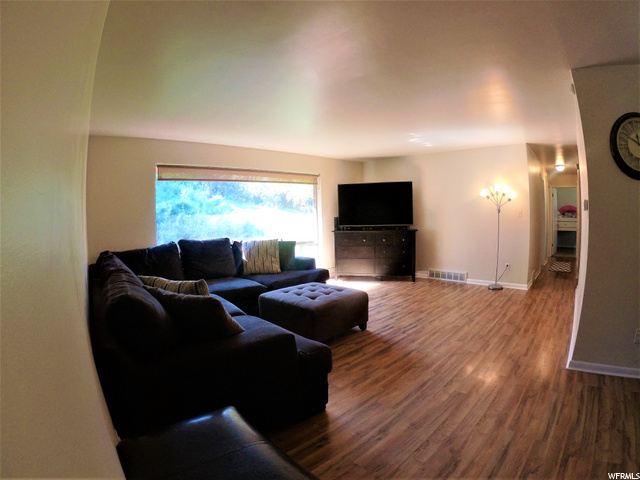 687 E 33rd St, Ogden, UT 84403 — photo 2