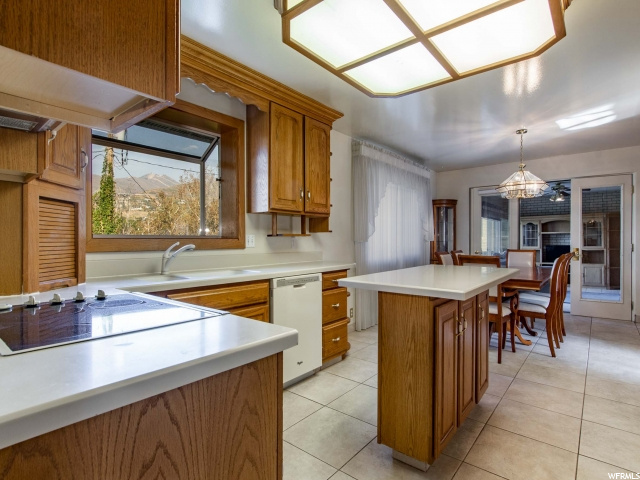 963 E Deborah Cir, Bountiful, UT 84010 — photo 10