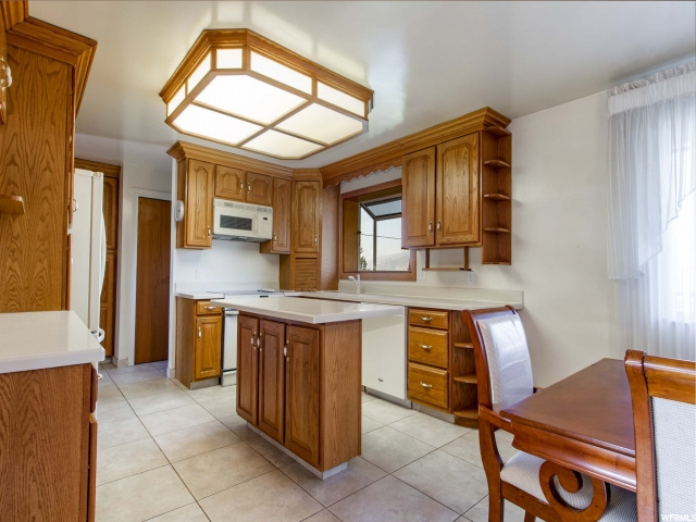 963 E Deborah Cir, Bountiful, UT 84010 — photo 12