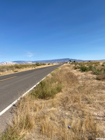 4058 E 5000 S, Vernal, UT 84078 — photo 3