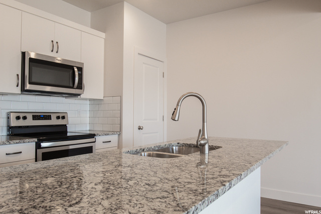 417 S 1580 E, Hyrum, UT 84319 — photo 3