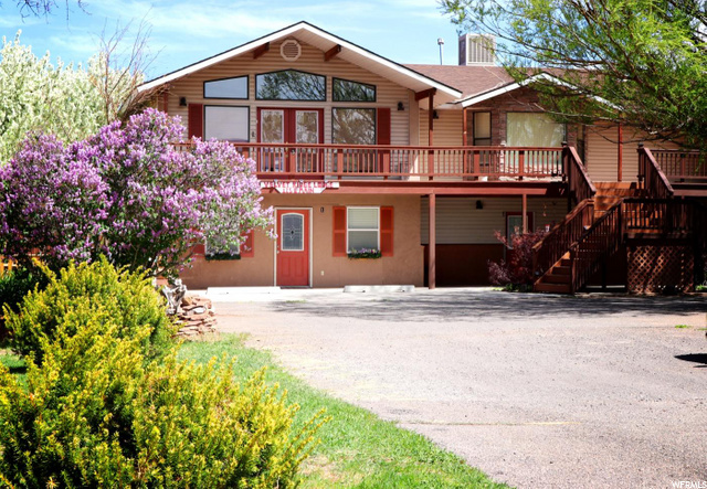 125 E Main St, Torrey, UT 84775 — photo 2