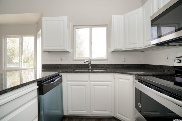 5334 S 3400 W, Roy, UT 84067 — photo 9