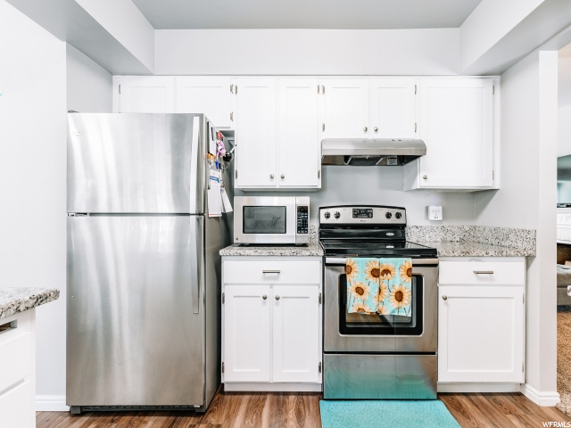 1375 E Vintry Ln S, Murray, UT 84121 — photo 9