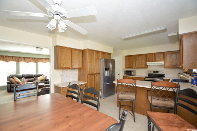 1379 E Carrie Dr, Fruit Heights, UT 84037 — photo 5