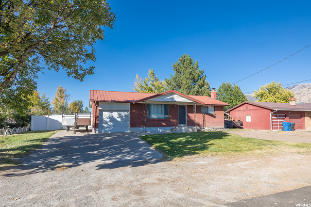 751 Anderson Ave, Hyrum, UT 84319 — photo 2