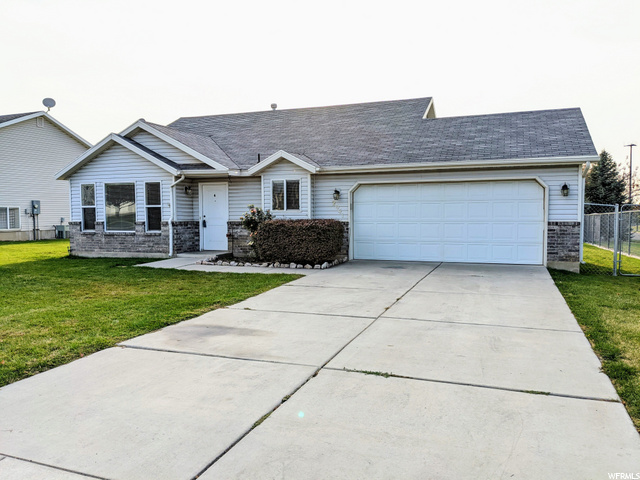 2041 N 1720 W, Clinton, UT 84015 — photo 2