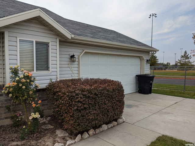 2041 N 1720 W, Clinton, UT 84015 — photo 3