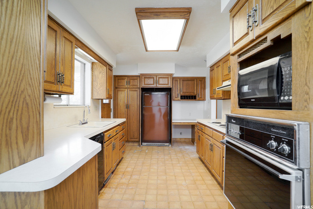 718 E 900 N, Bountiful, UT 84010 — photo 11