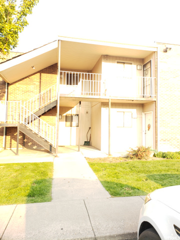 814 E 3950 S #A, Murray, UT 84107 — photo 3