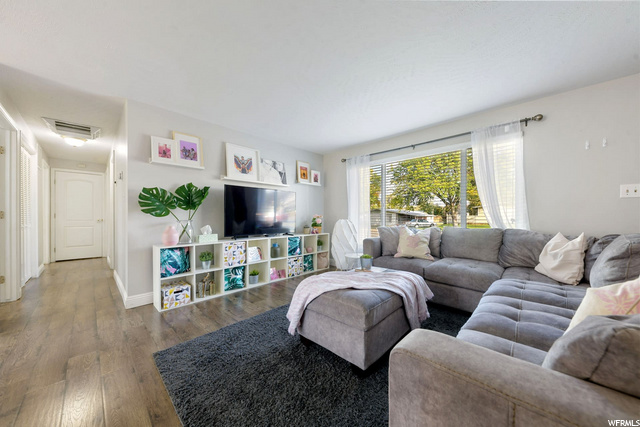 437 W 2525 N, Sunset, UT 84015 — photo 3