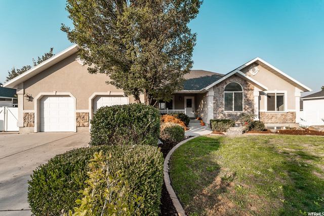 10255 N Forest Creek Dr W, Cedar Hills, UT 84062