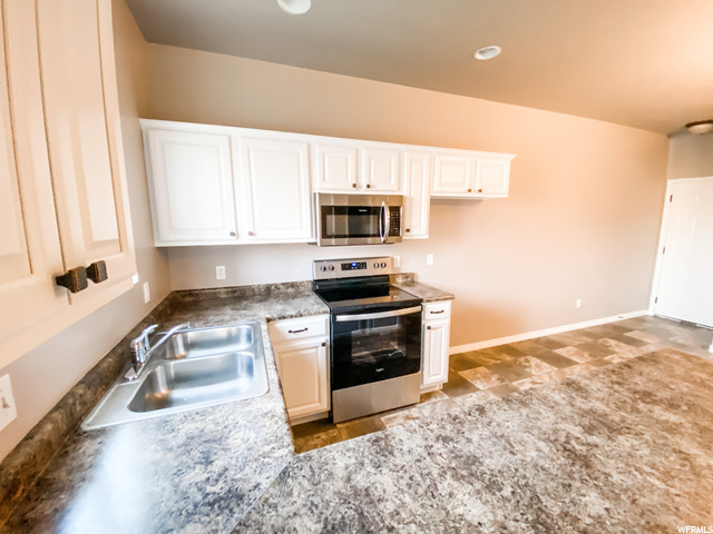 385 E 700 S #D, Vernal, UT 84078 — photo 4