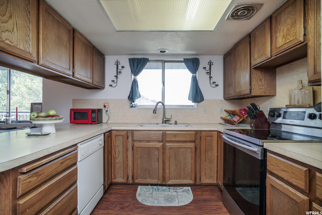 1453 S Valhalla Dr E, Clearfield, UT 84015 — photo 9
