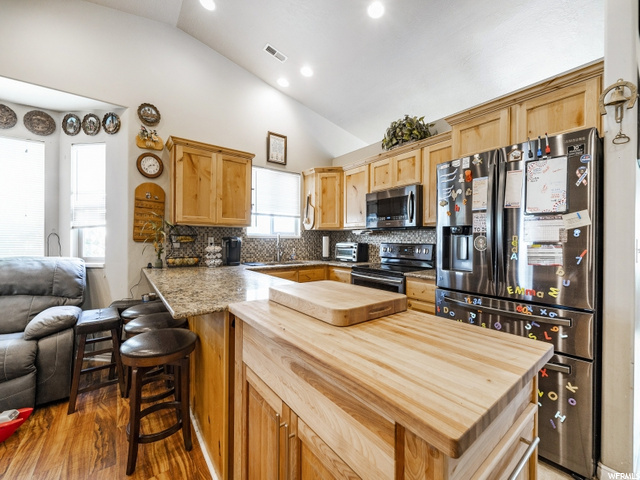 384 W 1980 S, Clearfield, UT 84015 — photo 8