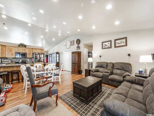 384 W 1980 S, Clearfield, UT 84015 — photo 4