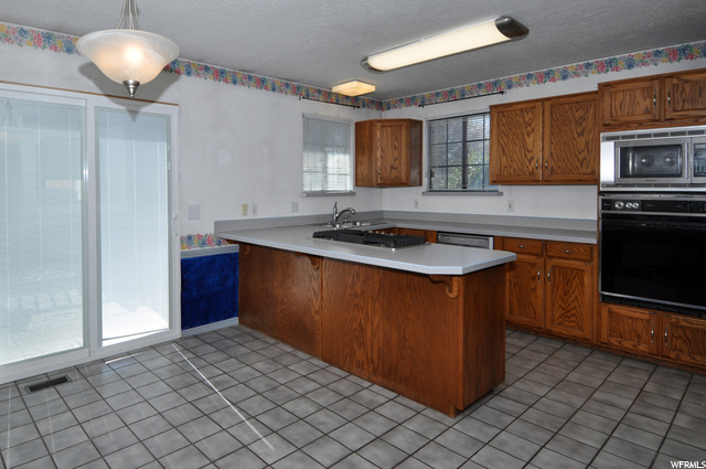 2012 E Antelope Dr, Layton, UT 84040 — photo 6