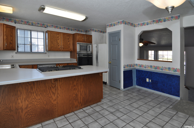 2012 E Antelope Dr, Layton, UT 84040 — photo 9