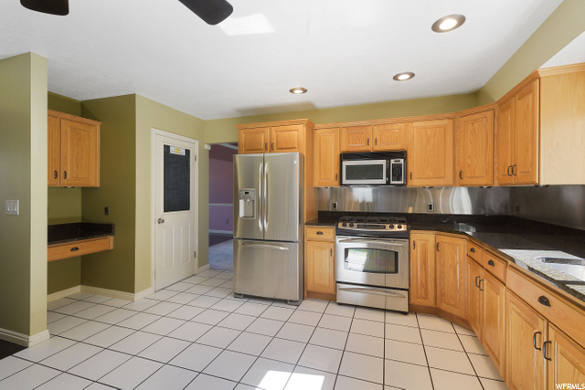 2396 E Dimple Dell Rd, Sandy, UT 84092 — photo 10