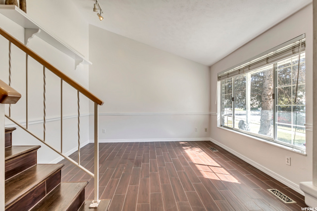 197 E Angel St, Sandy, UT 84070 — photo 4