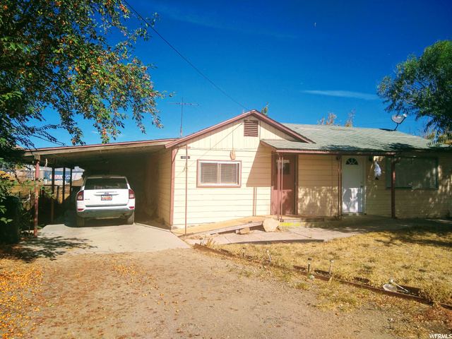 665 E Main St, Wellington, UT 84542 — photo 2