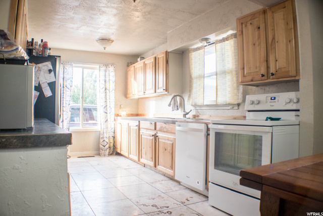689 N 200 E, Tremonton, UT 84337 — photo 5