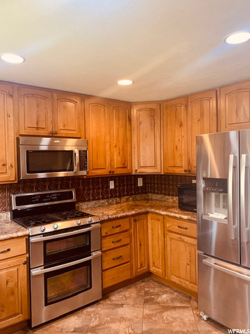 136 S 200 W, Henefer, UT 84033 — photo 9