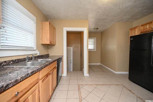 1067 E Doxey St S, Ogden, UT 84403 — photo 6
