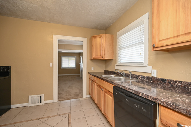 1067 E Doxey St S, Ogden, UT 84403 — photo 7