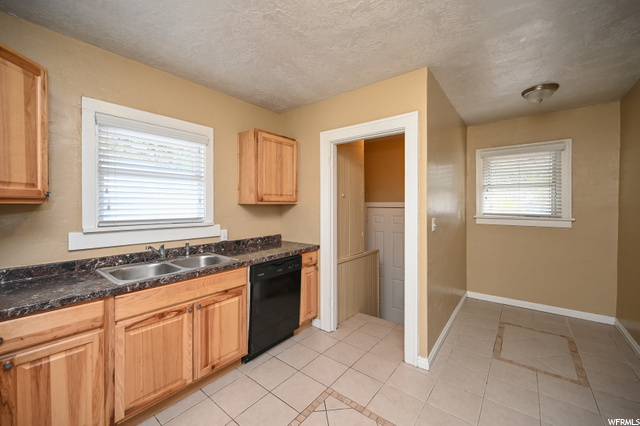1067 E Doxey St S, Ogden, UT 84403 — photo 8