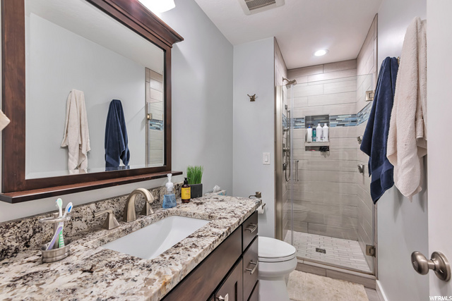 9165 S Mockingbird Cir E, Sandy, UT 84094 — photo 12