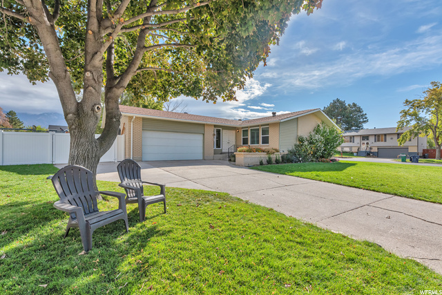 9165 S Mockingbird Cir E, Sandy, UT 84094 — photo 2