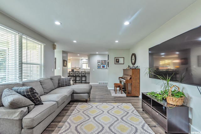 9165 S Mockingbird Cir E, Sandy, UT 84094 — photo 10