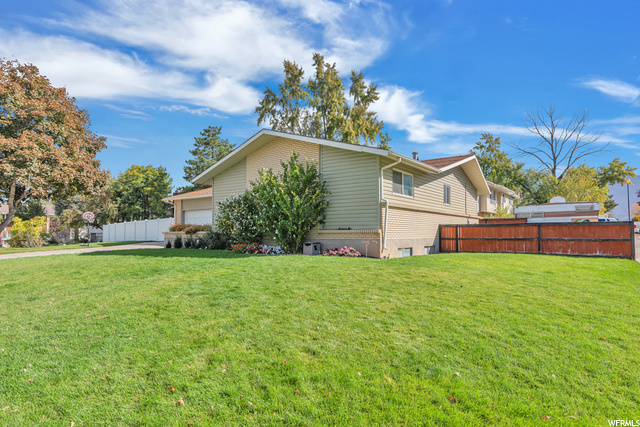 9165 S Mockingbird Cir E, Sandy, UT 84094 — photo 4